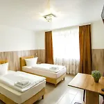 Pensjonat S-hof 3*